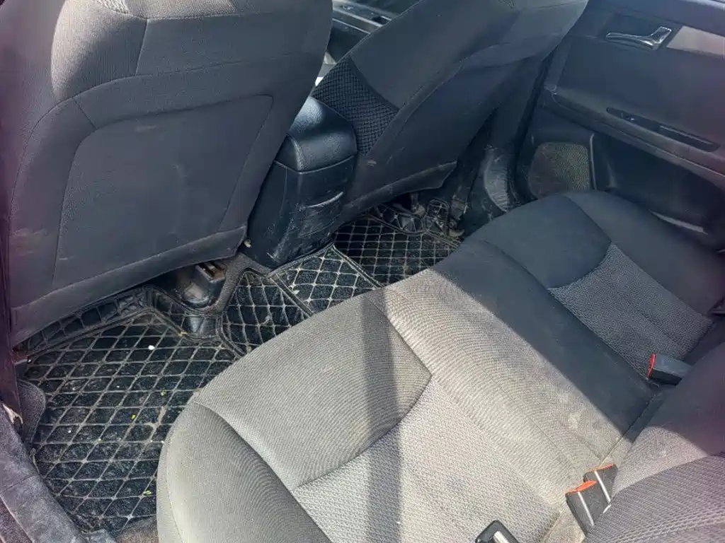 Roewe 350 荣威350 2015款 1.5 L 手动豪华天窗版