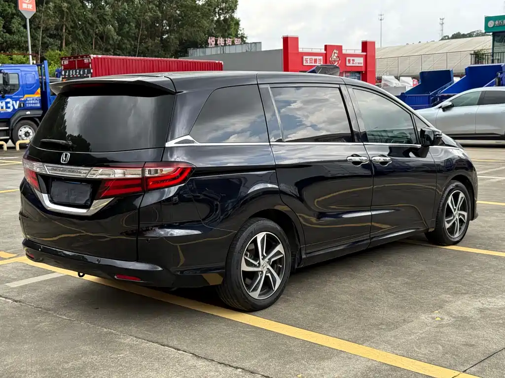 Odyssey Facelift 2.4 L Smart Enjoyment