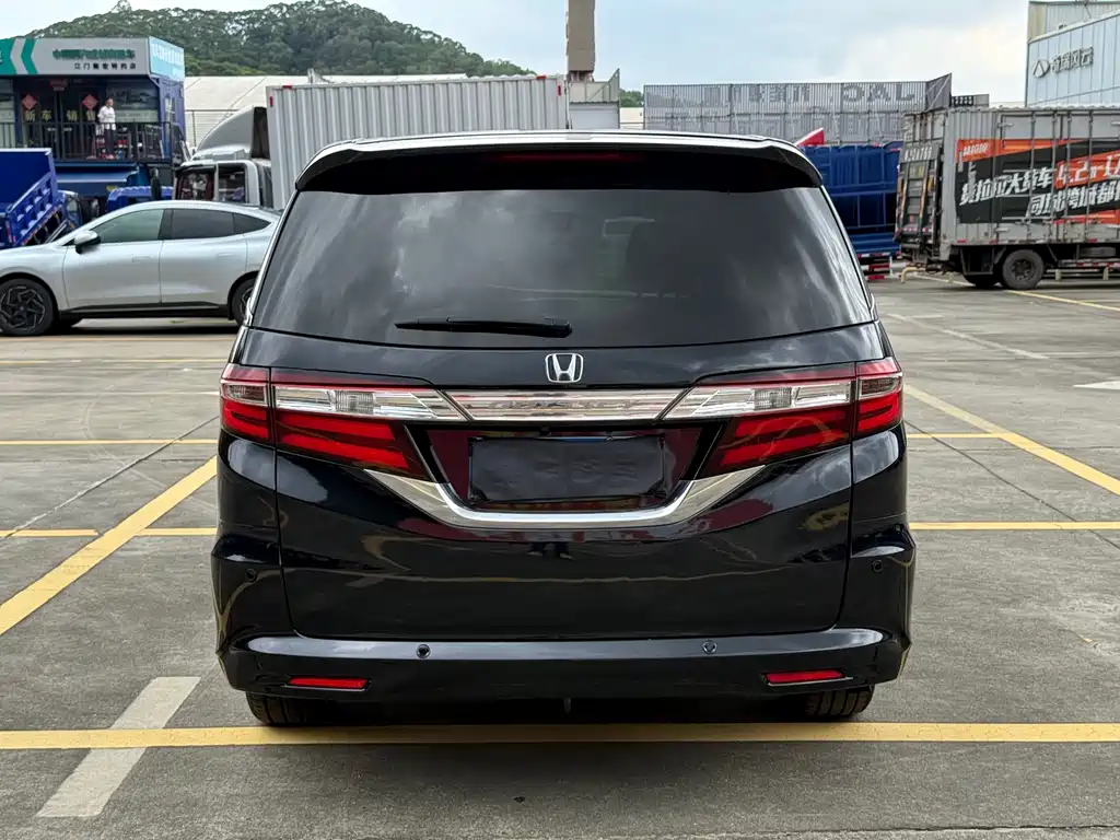Odyssey Facelift 2.4 L Smart Enjoyment