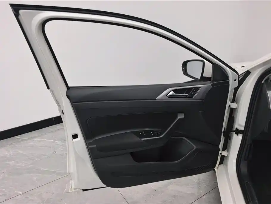 Polo Plus 1.5 L Auto Panoramic Pleasure