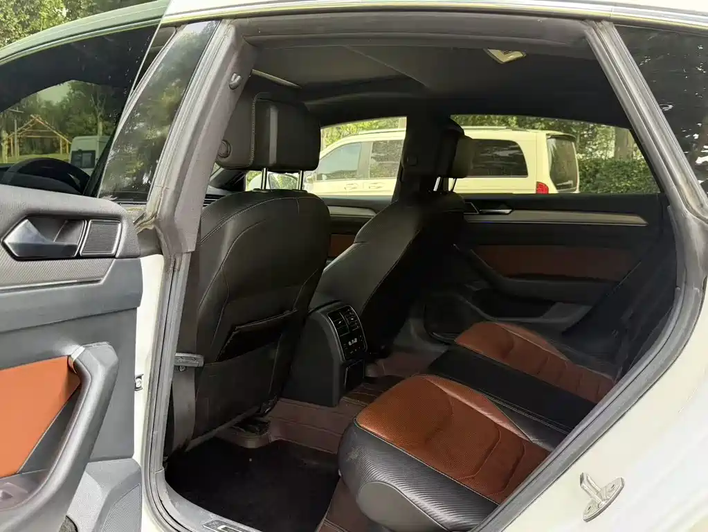 VW CC 330 TSI Charm Face CN-VI