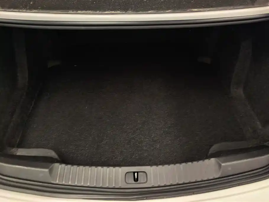 Verano Sedan 20 T DCT Leading