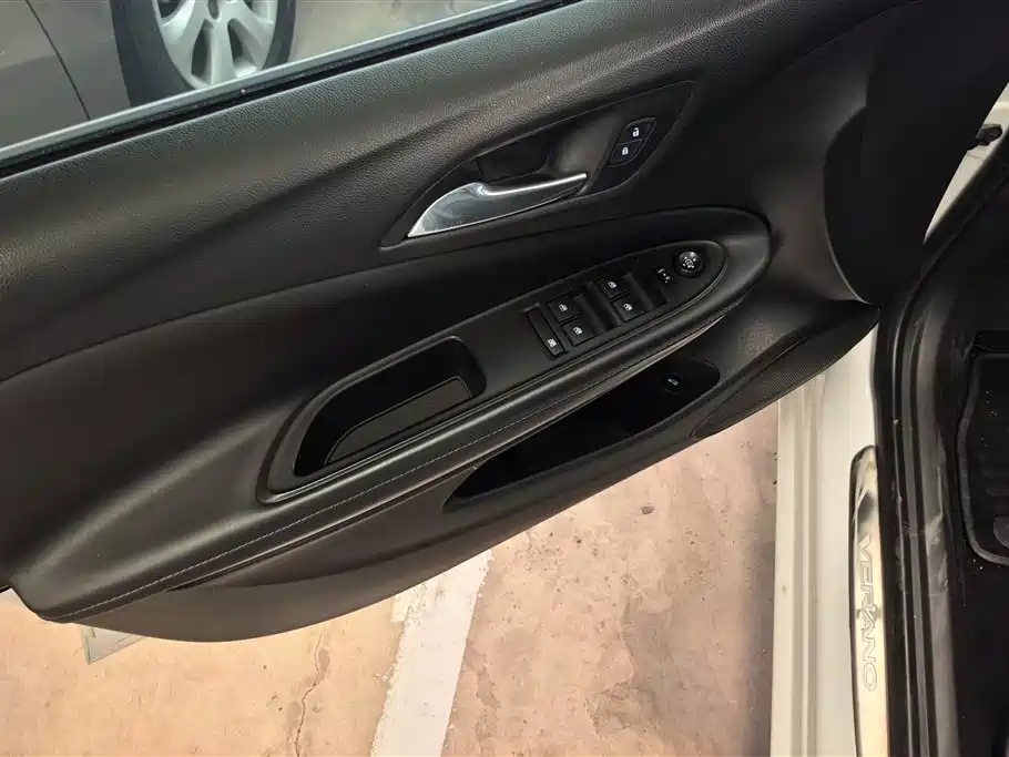 Verano Sedan 20 T DCT Leading