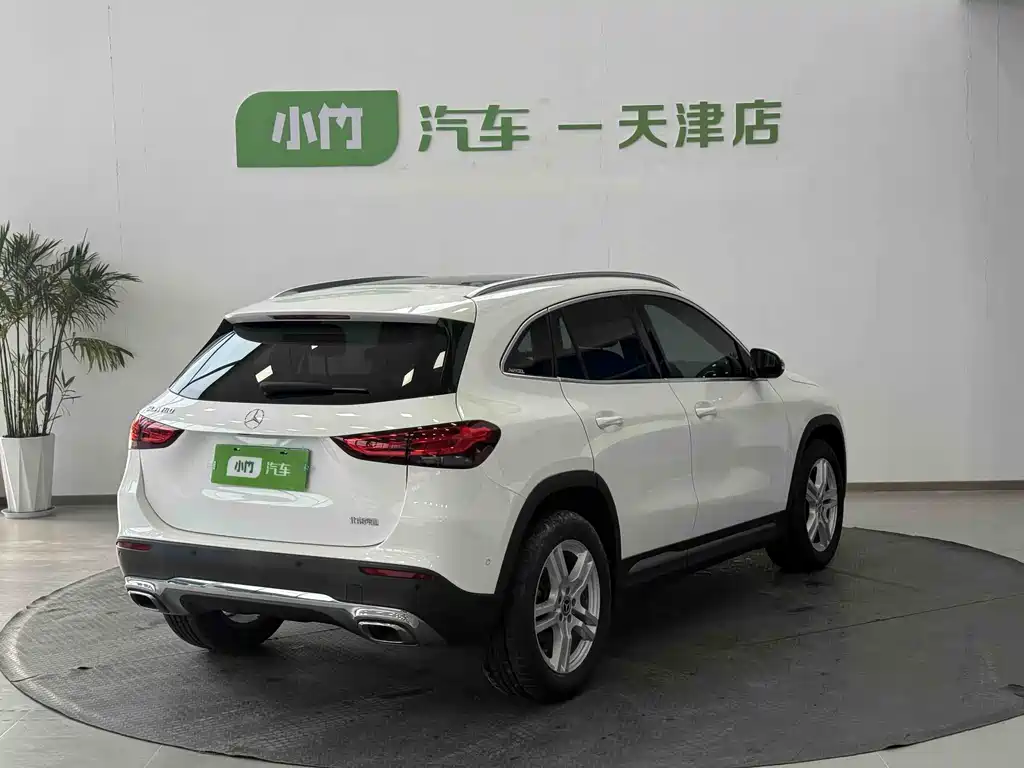 Mercedes-Benz GLA GLA 180
