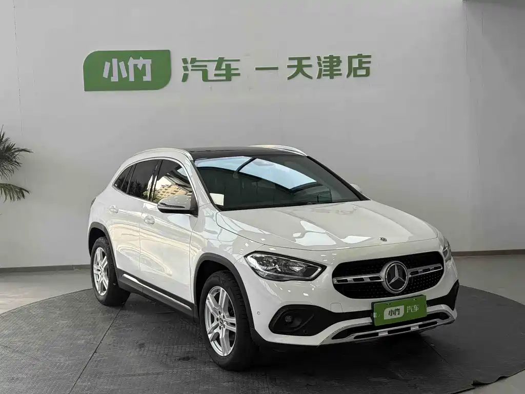 Mercedes-Benz GLA GLA 180
