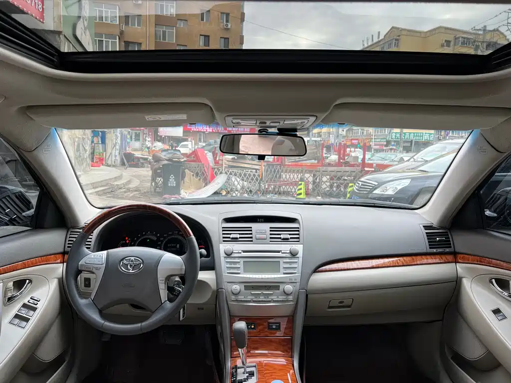 Camry 200 G Luxury