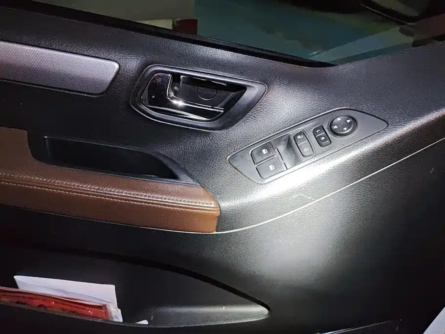 Maxus G10 2.0 T Auto Luxury Executive