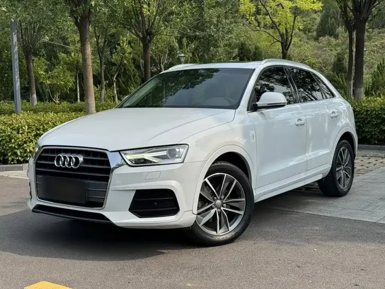 Audi Q3 30 TFSI Fashion