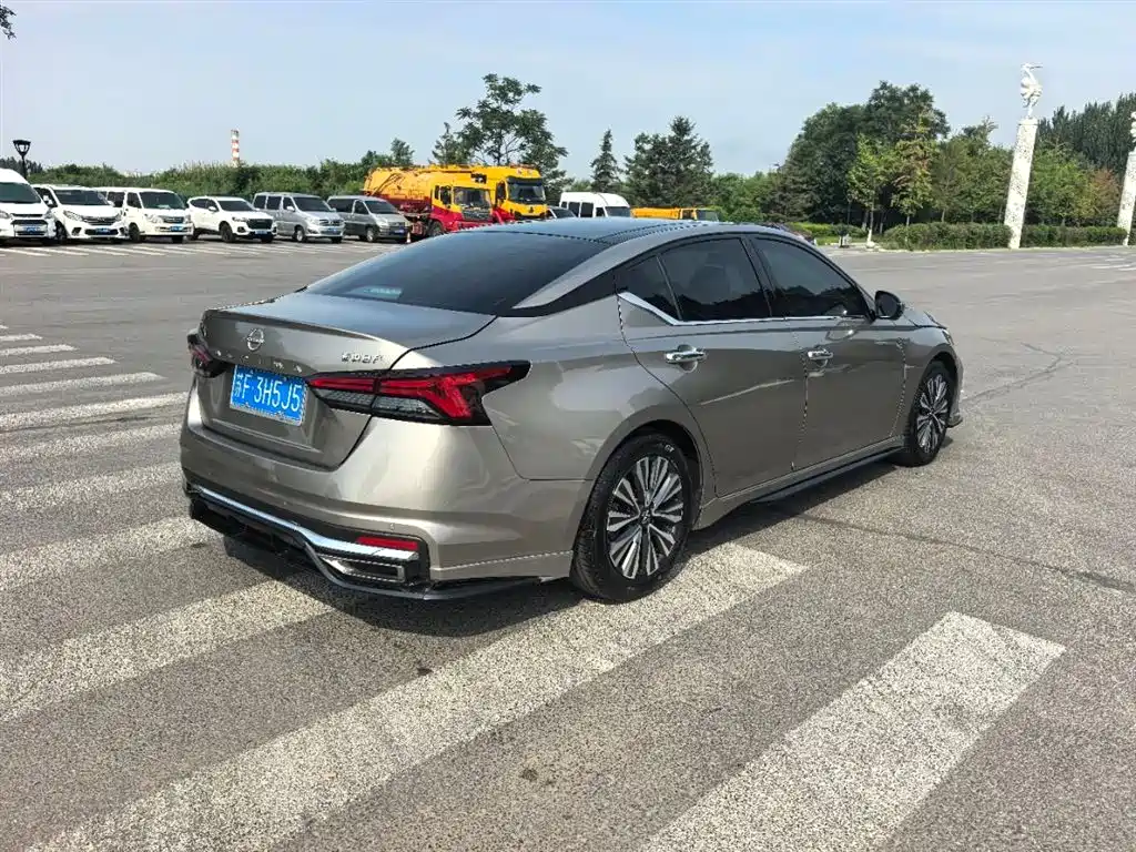 Teana 2.0 L XL-Upr Enjoyment