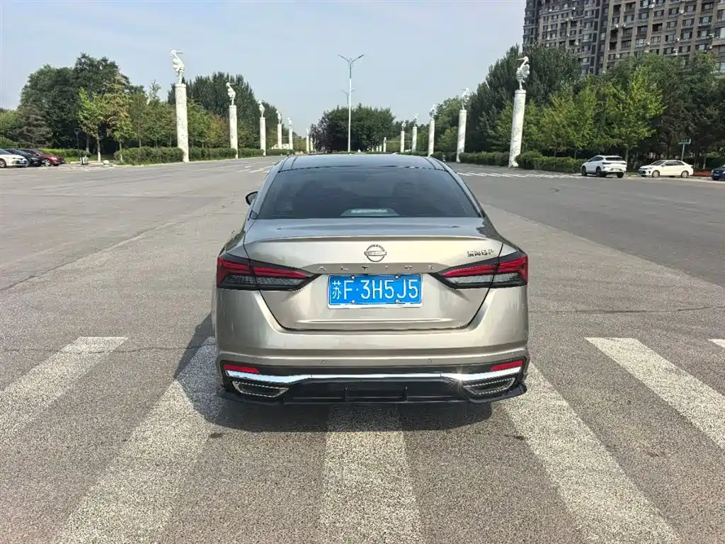 Teana 2.0 L XL-Upr Enjoyment