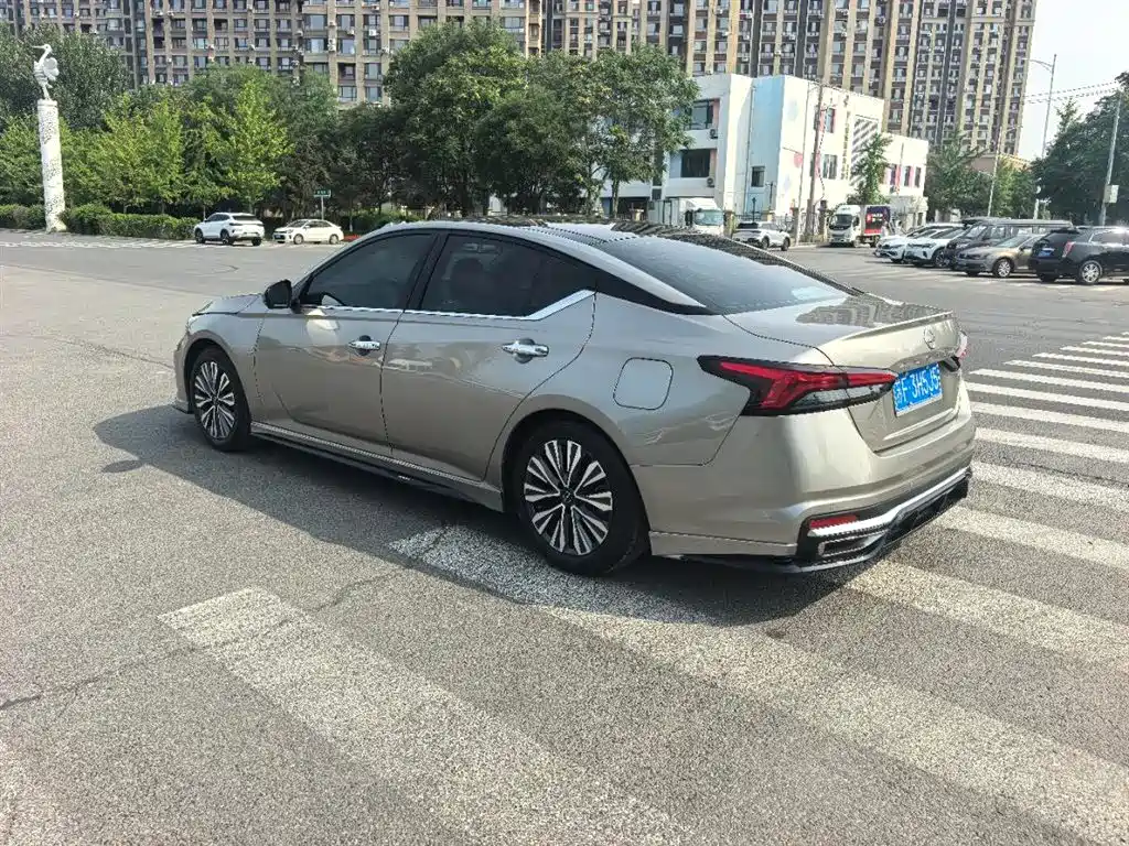 Teana 2.0 L XL-Upr Enjoyment