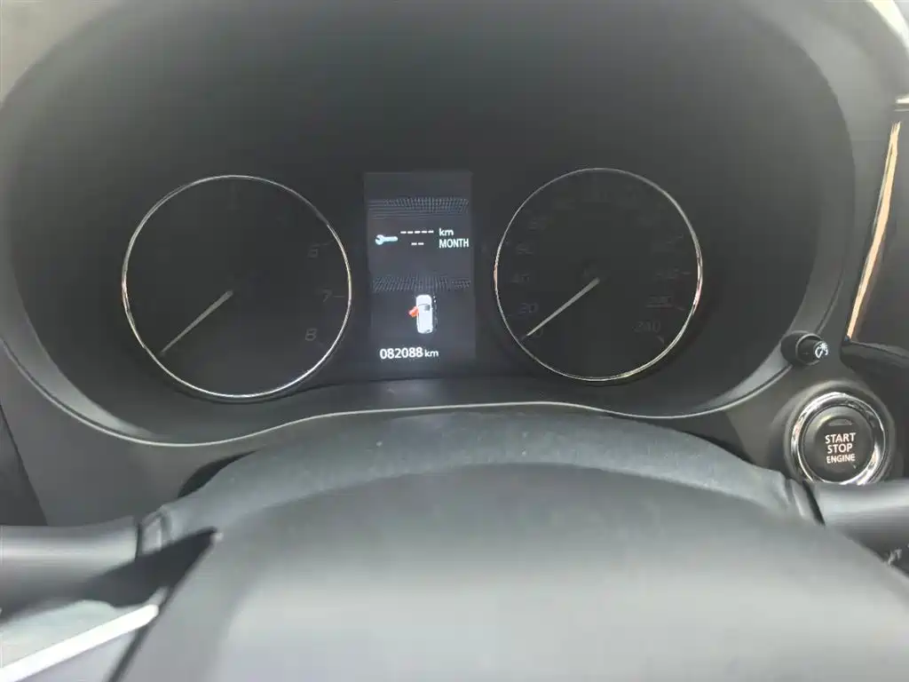 Outlander 2.0 L 2 WD Smooth Enjoyment 5-seat CN-V