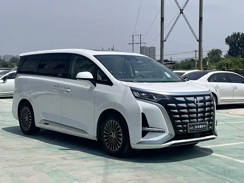 Denza D9 DM-i 945 Luxury