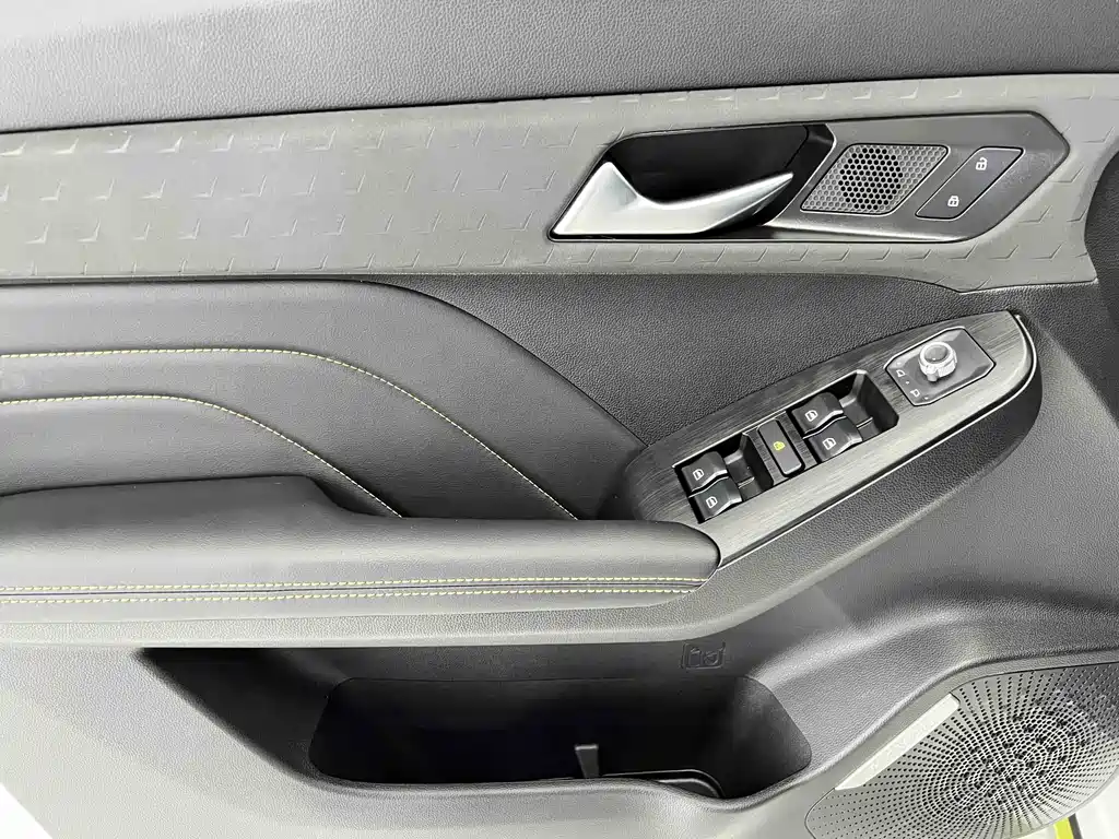 Haval Chitu 哈弗赤兔 2022款 劲享版 1.5 T 黄铜兔