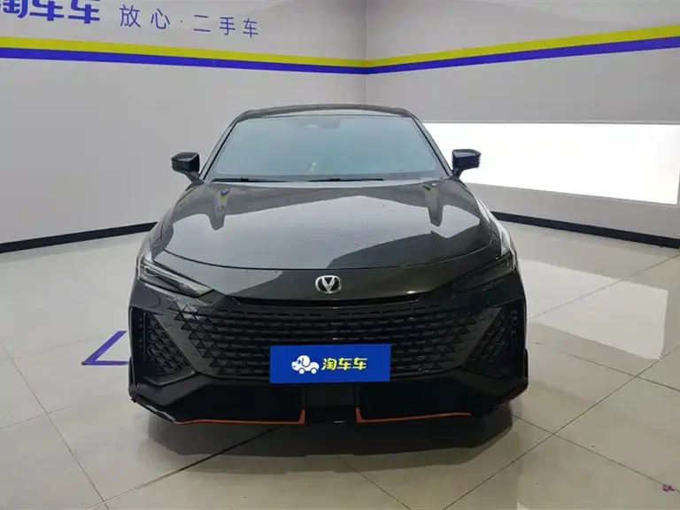 Changan UNI-V 2.0 T Leading Speed
