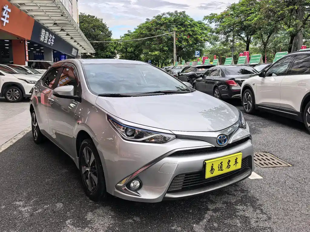Levin Dual Engine 1.8 H GS-L E-CVT Leading
