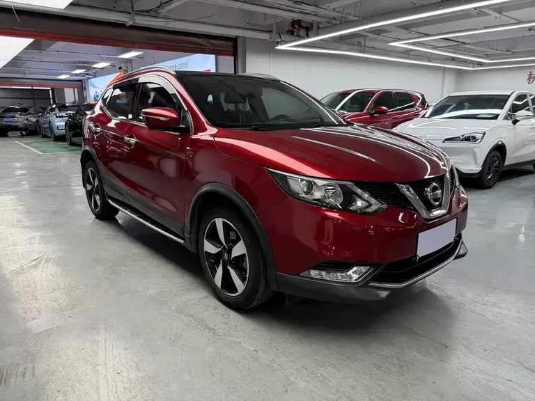 Nissan Qashqai 2.0 L CVT Luxury