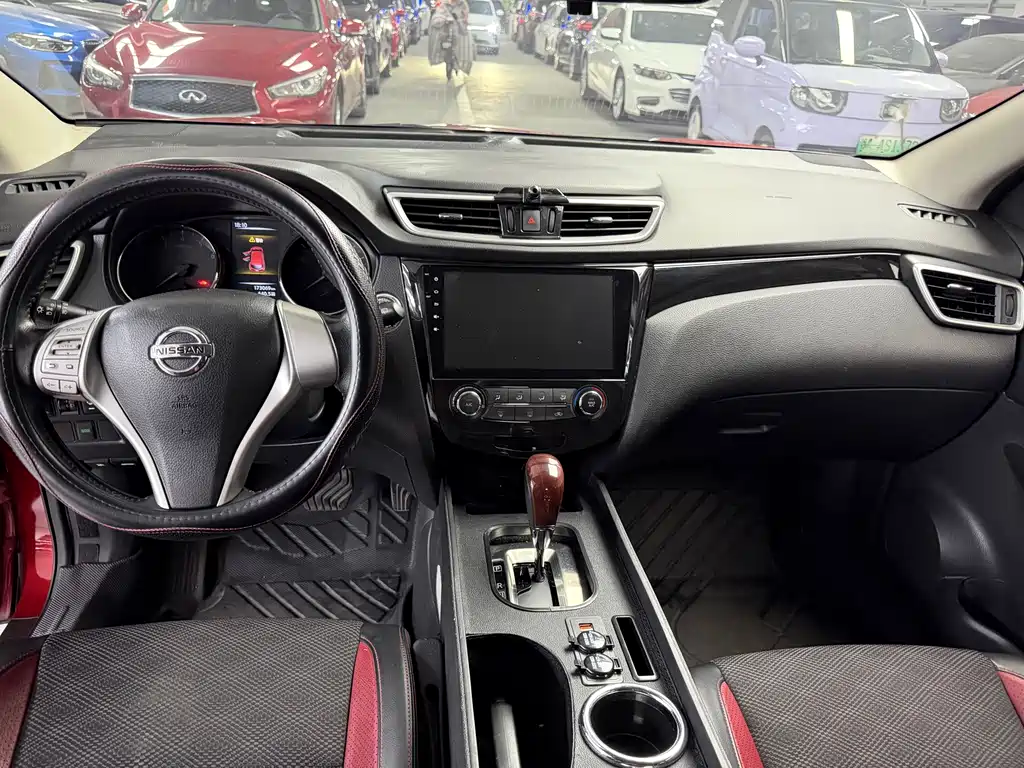 Qashqai 2.0 L CVT Luxury