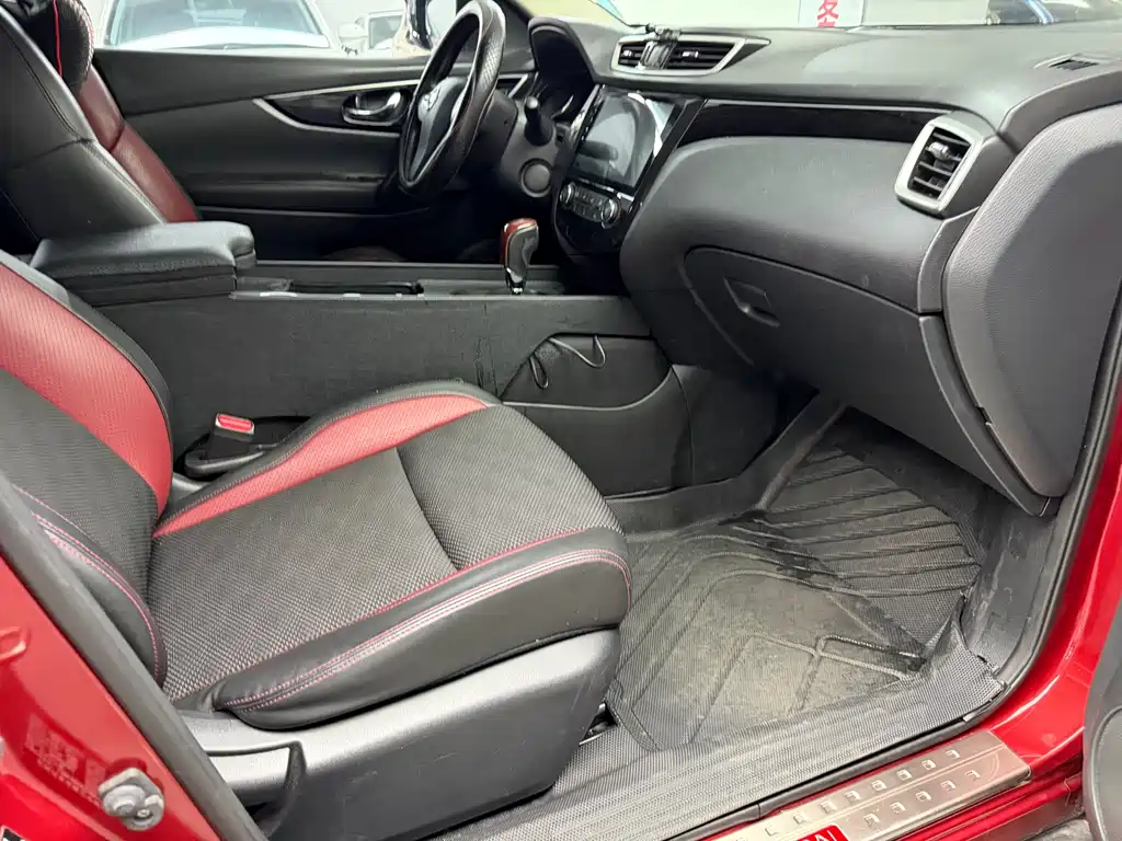 Qashqai 2.0 L CVT Luxury