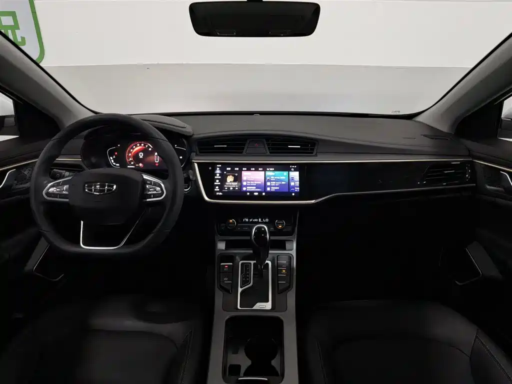 Emgrand GL UP 1.4 T CVT Leading Style