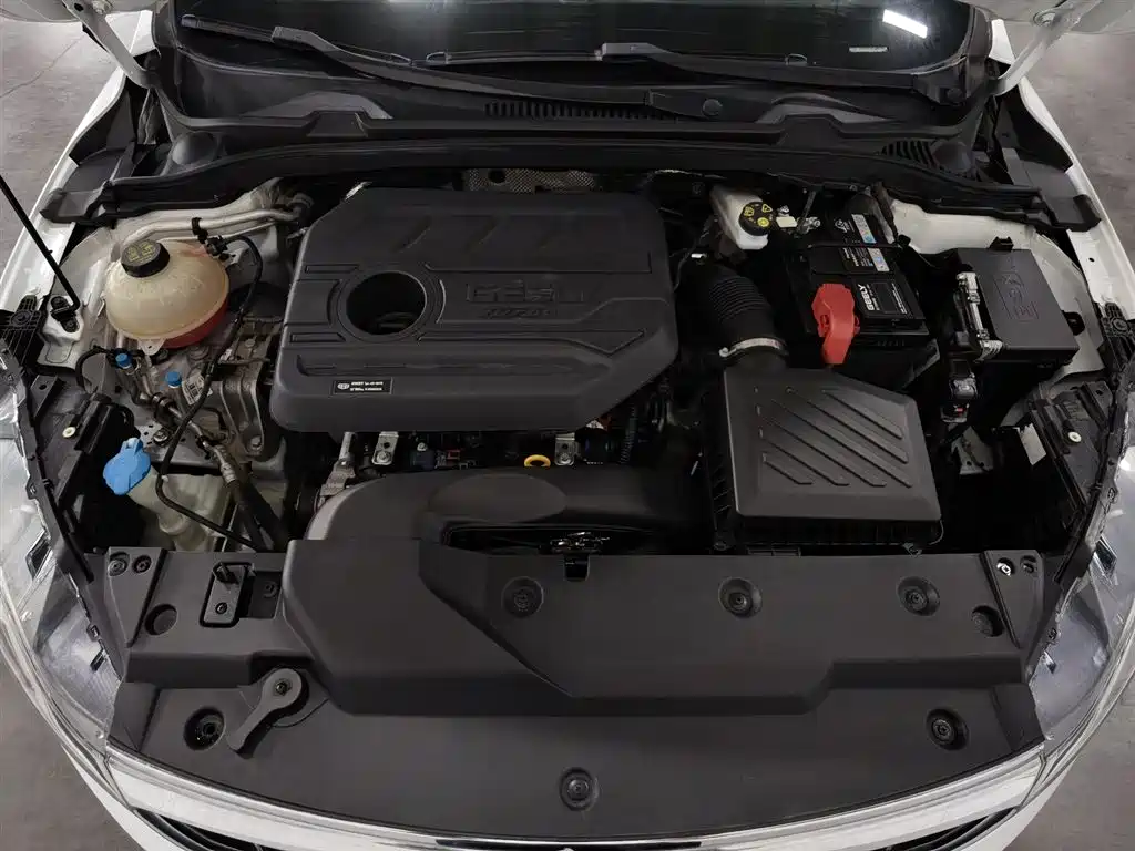 Emgrand GL UP 1.4 T CVT Leading Style