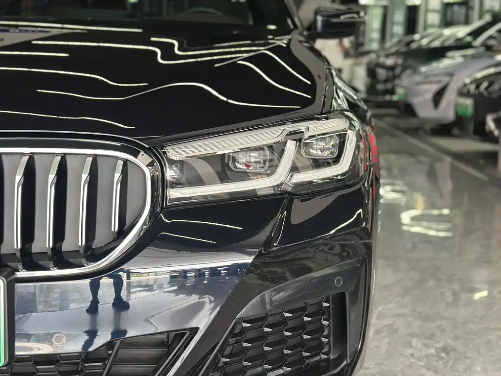 BMW 5 Series NEV Facelift II 535 Le M Sport Package
