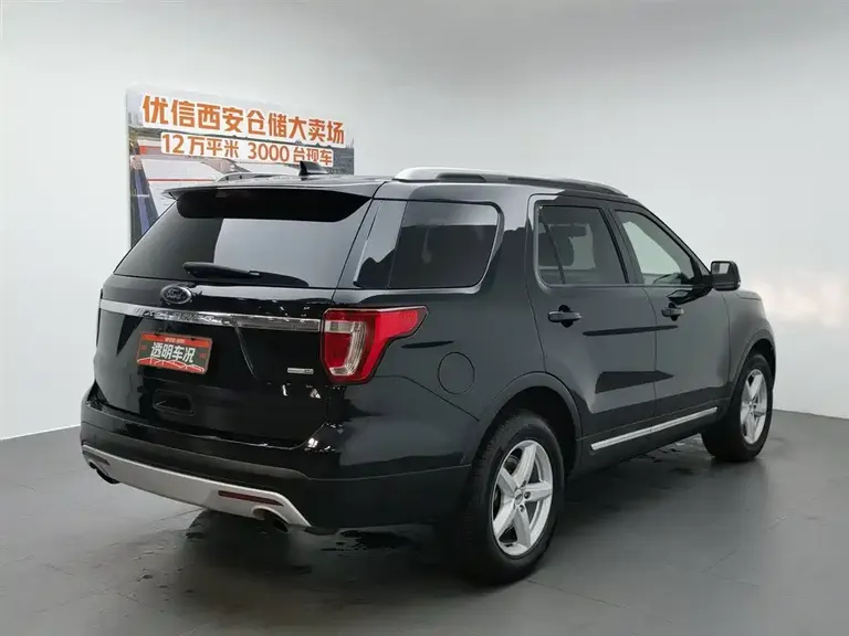 Ford Explorer (Import) 2.3 T Style