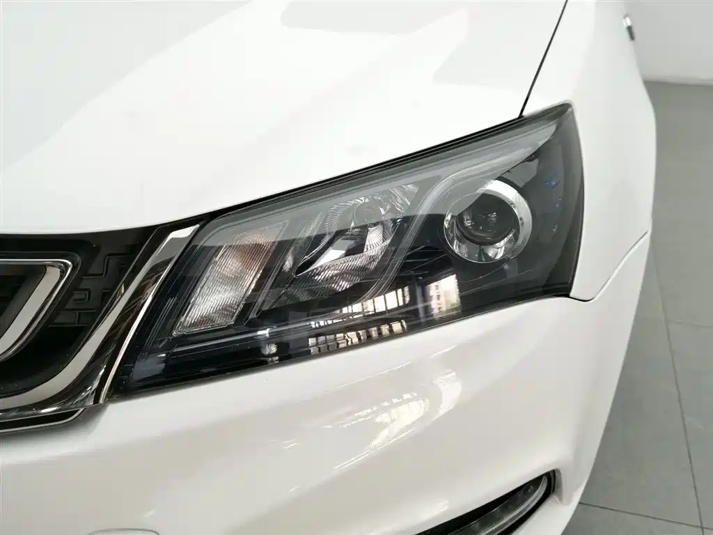 Emgrand Sedan Million 1.5 L Manual Luxury