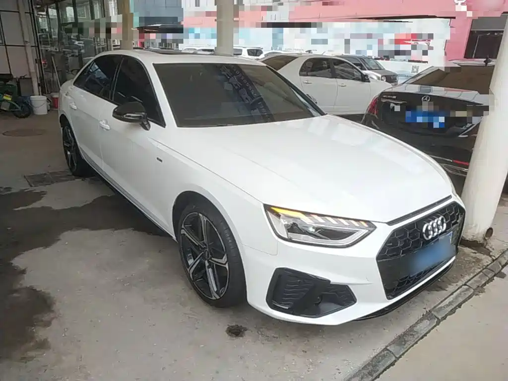 Audi A4 L 40 TFSI Luxury Dynamic