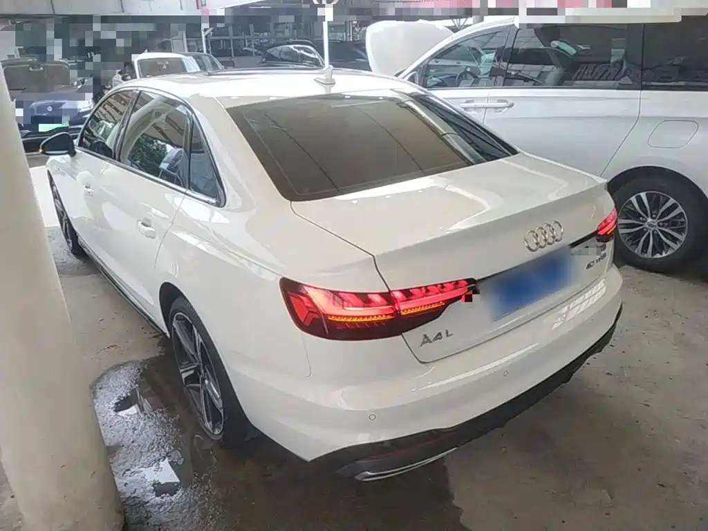 Audi A4 L 40 TFSI Luxury Dynamic