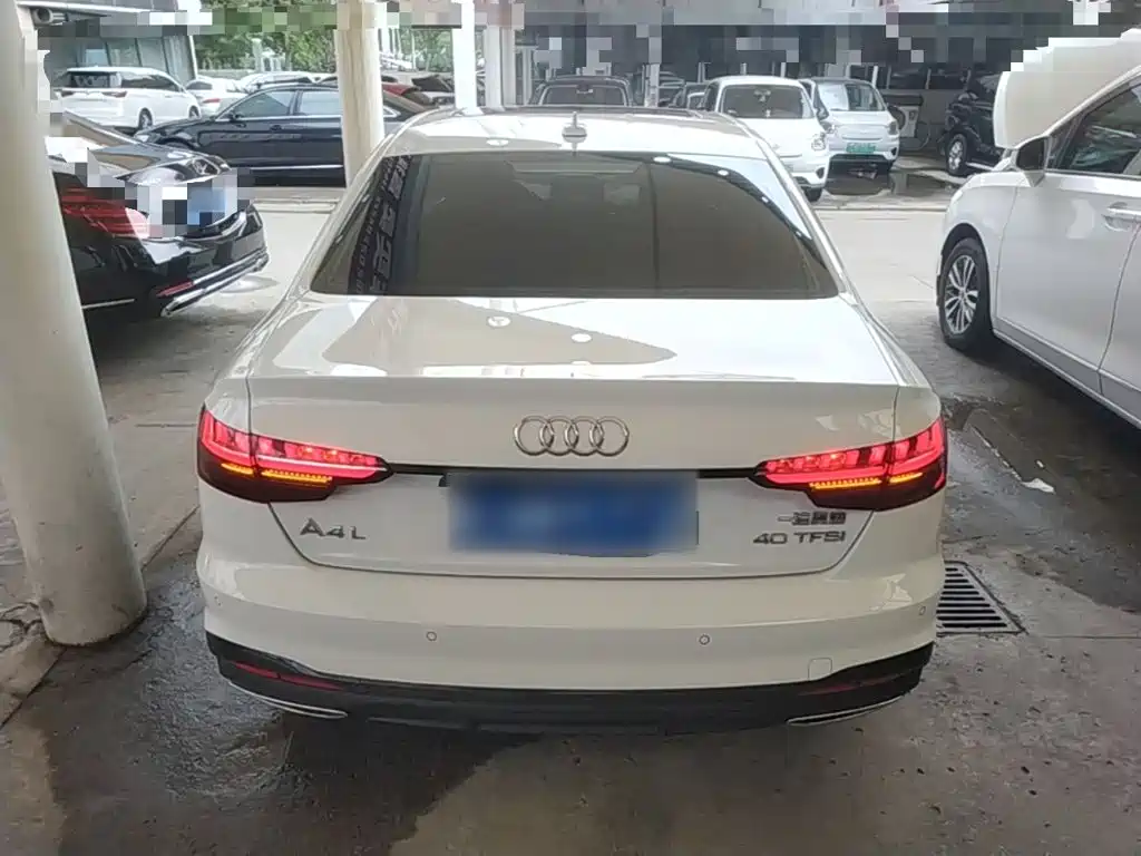 Audi A4 L 40 TFSI Luxury Dynamic