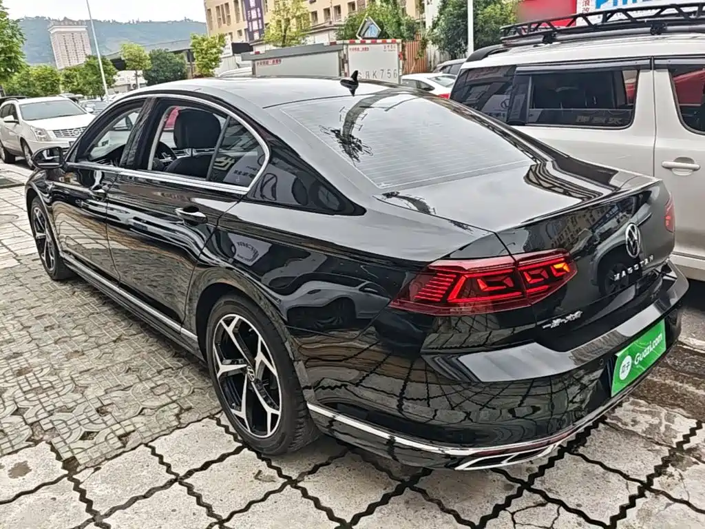 Magotan 200 10 K Commemorative 330 TSI DSG Luxury