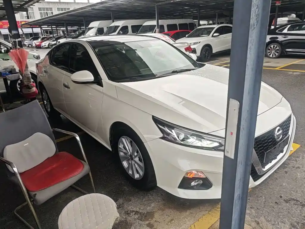 Teana 2.0 L XL Comfort