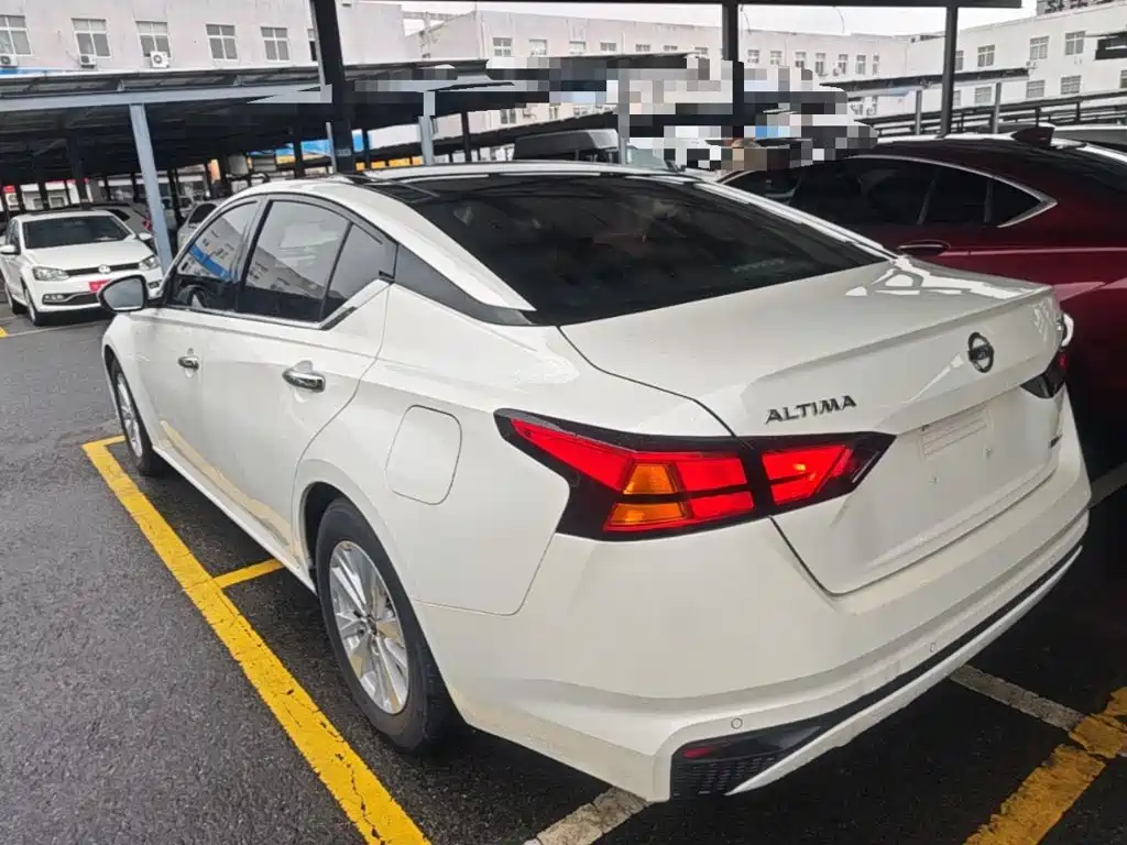 Teana 2.0 L XL Comfort