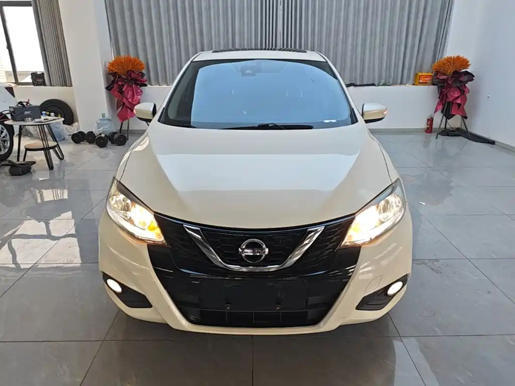 Tiida 1.6 L CVT Smart Travel CN-VI