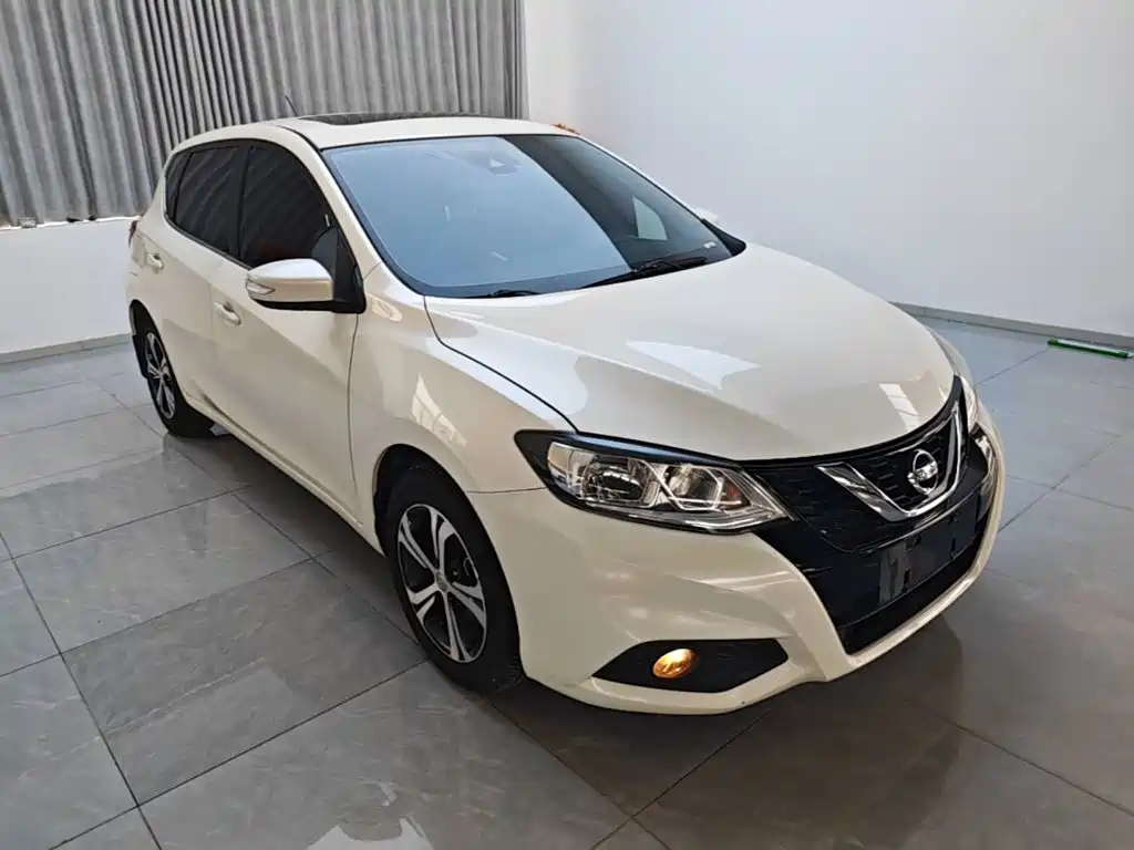 Tiida 1.6 L CVT Smart Travel CN-VI
