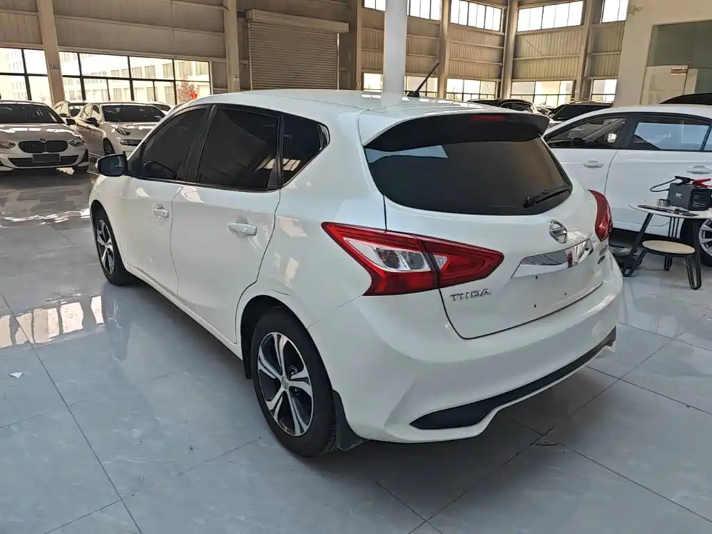 Tiida 1.6 L CVT Smart Travel CN-VI