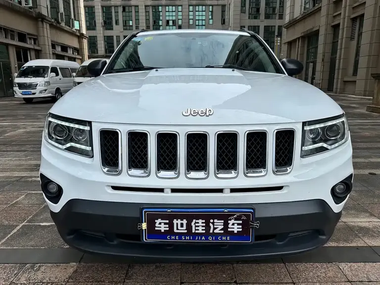 Jeep Compass (Import) 2.0 L 2 WD Sport
