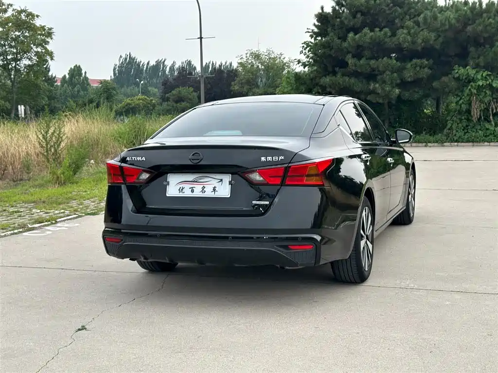 Teana 2.0 L XL Comfort
