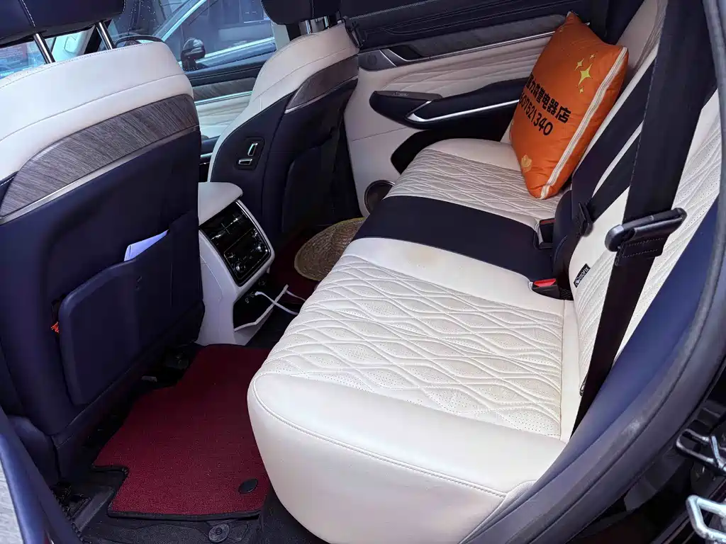 Tank 500 3.0 T Sport Realm 5-seat