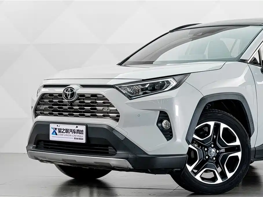 RAV4 2.0 L CVT 2 WD Distinguished