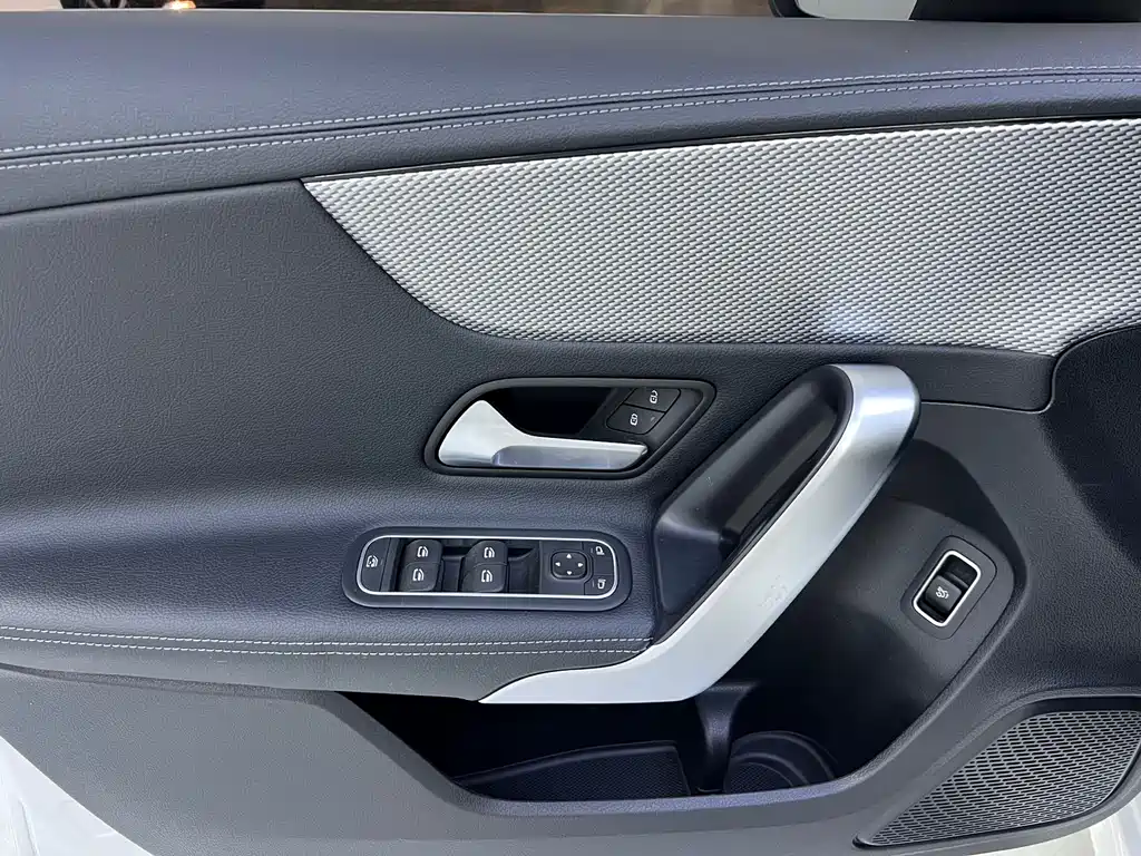 Mercedes-Benz A-Class Facelift A 180 L Sport Sedan