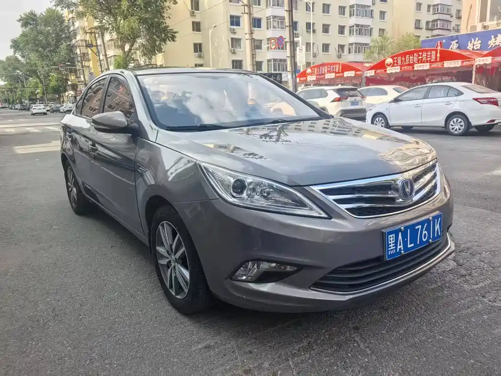 Eado 1.6 L Auto Style