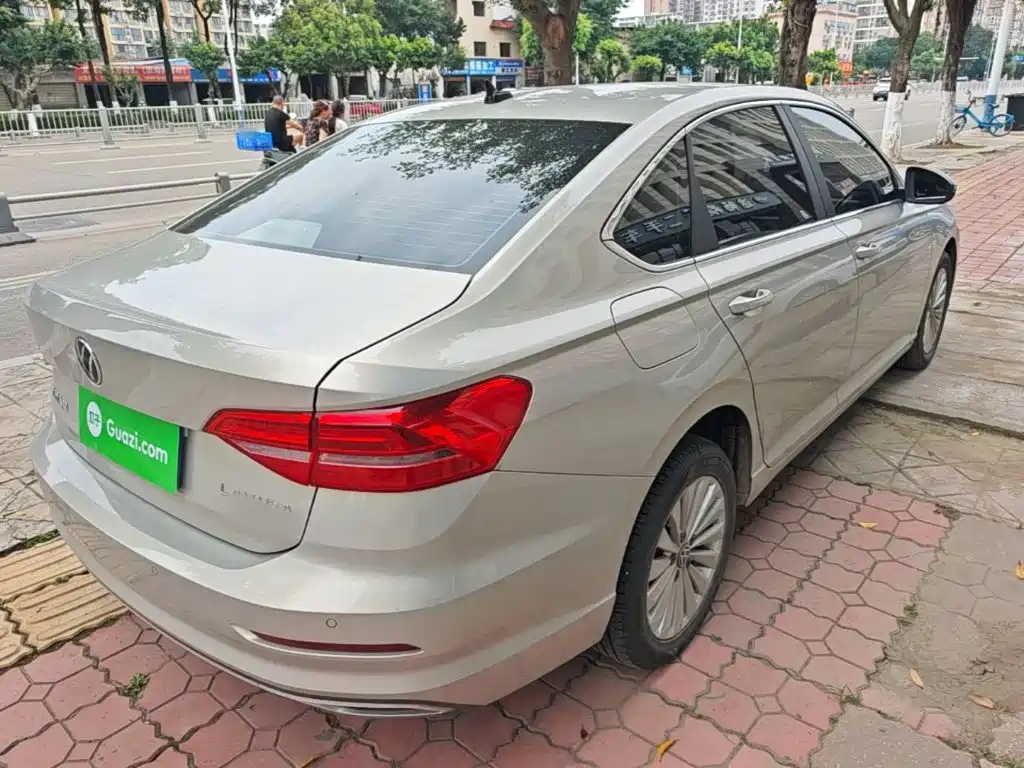 Lavida 280 TSI DSG Comfort