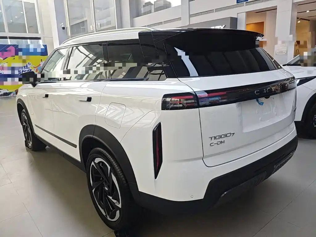 Tiggo 7 C-DM 1.5 T 120 KM Royal