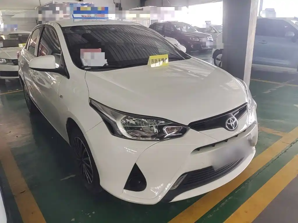 YARiS L Zhixiang 1.5 E CVT Charm Motion