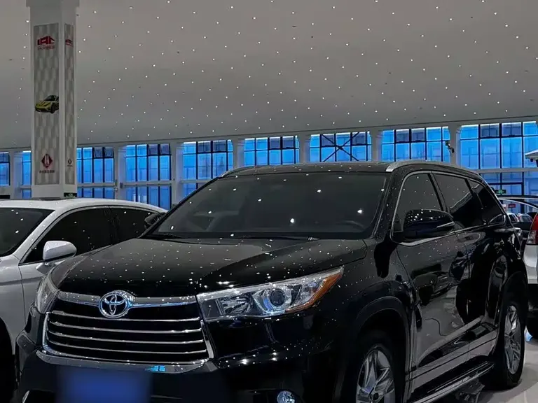 Toyota Highlander 2.0 T 4 WD Luxury 7-seat