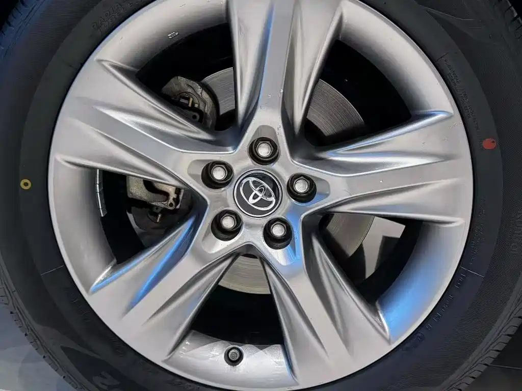 Highlander 2.0 T 4 WD Luxury 7-seat
