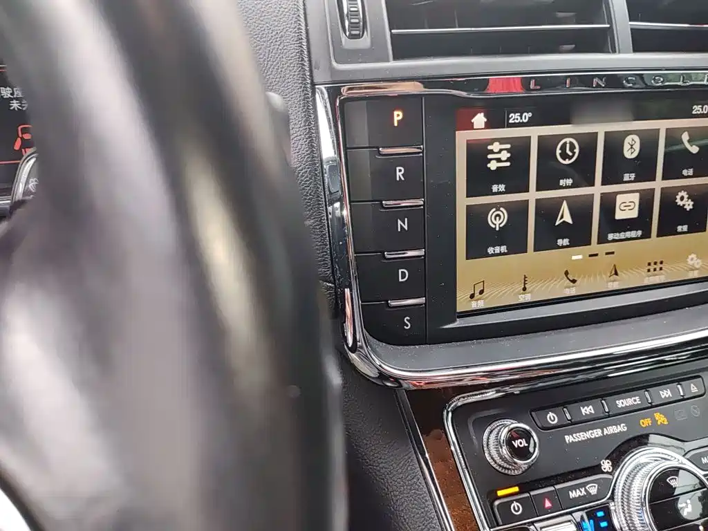 Lincoln Continental 2.0 T 2 WD Honor Shine