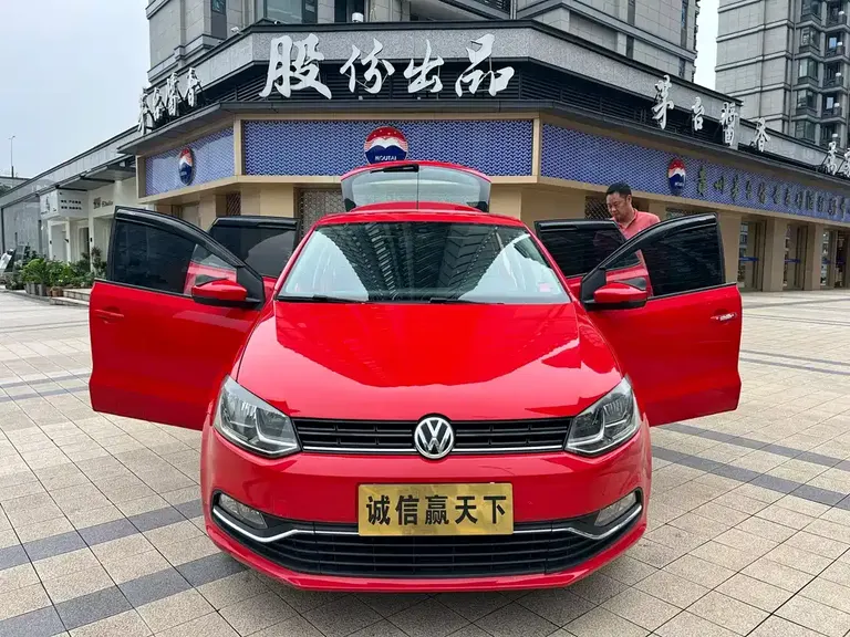Volkswagen Polo 1.6 L Auto Comfort